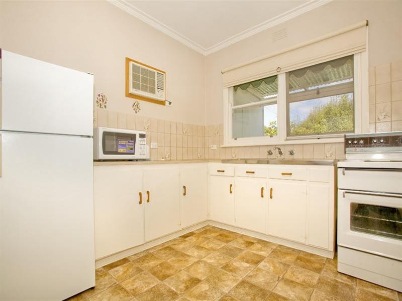 42 Forest Road, Lara VIC 3212