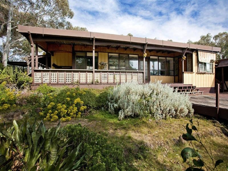 295 Demotts Road, Anakie VIC 3221