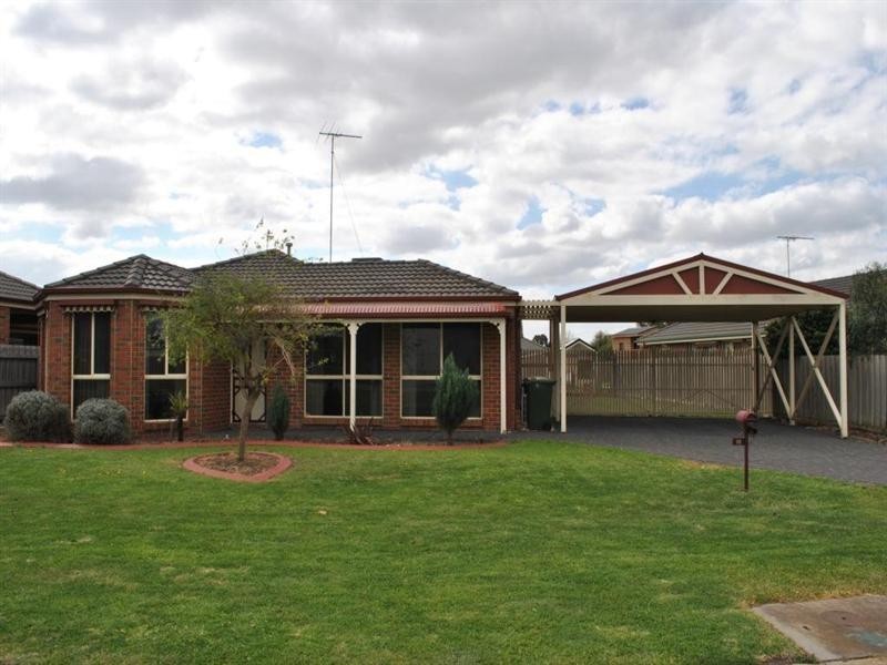 18 Lake Road, Lara VIC 3212