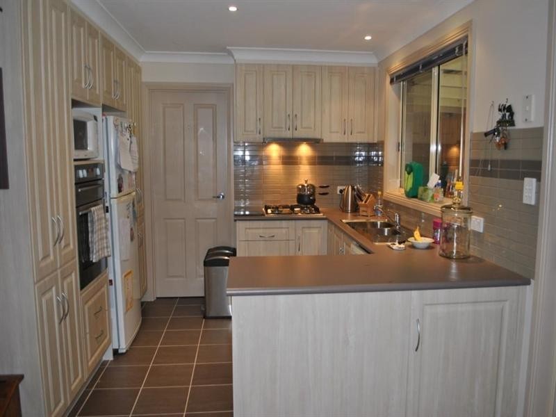 18 Lake Road, Lara VIC 3212