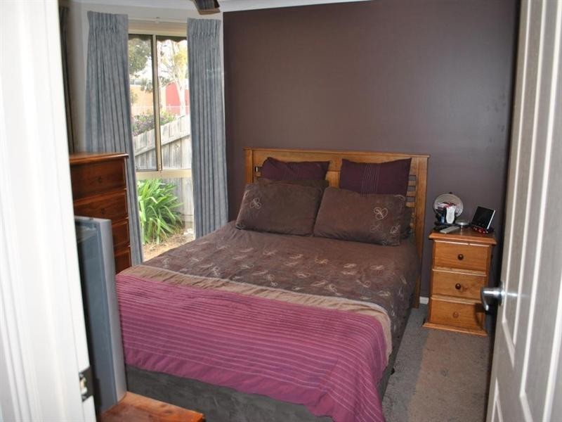 18 Lake Road, Lara VIC 3212