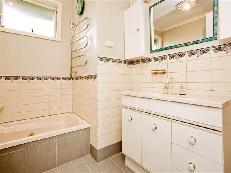 10 Lorikeet Lane, Lara VIC 3212