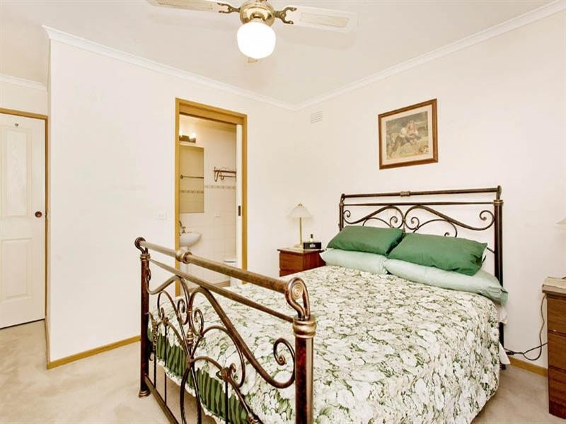 8 Hopgood Court, Lara VIC 3212