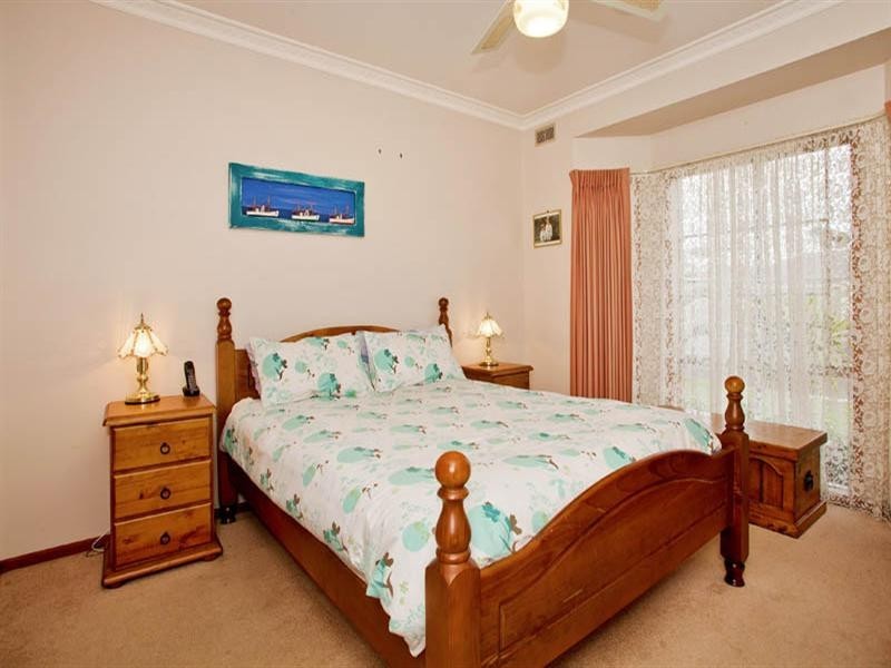 16 Sherwood Grove, Lara VIC 3212