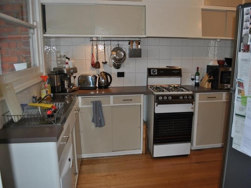 4 Shannon Avenue, Geelong West VIC 3218