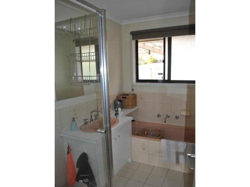 10 Vickers Court, Corio VIC 3214