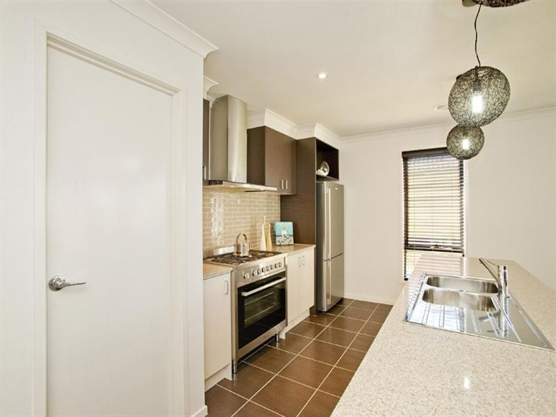 11 Moorhen Drive, Lara VIC 3212