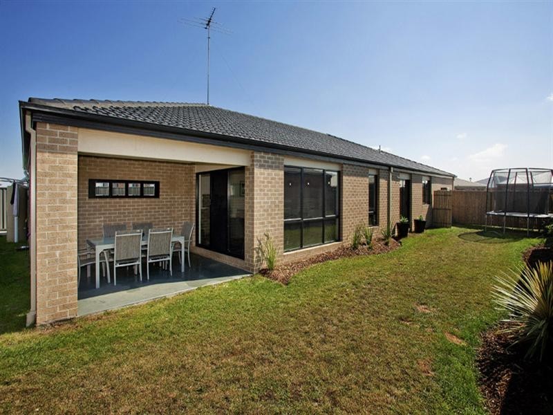 11 Moorhen Drive, Lara VIC 3212