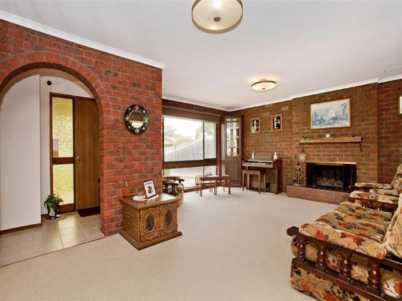 8 Owen Court, Corio VIC 3214