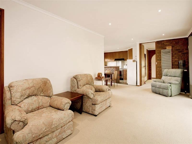 8 Owen Court, Corio VIC 3214