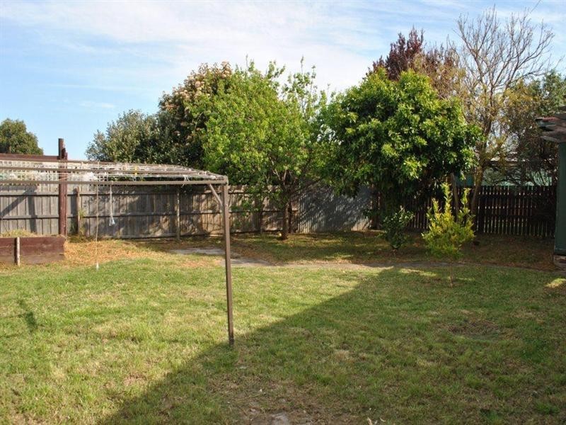 16 Gambier Grove, Corio VIC 3214