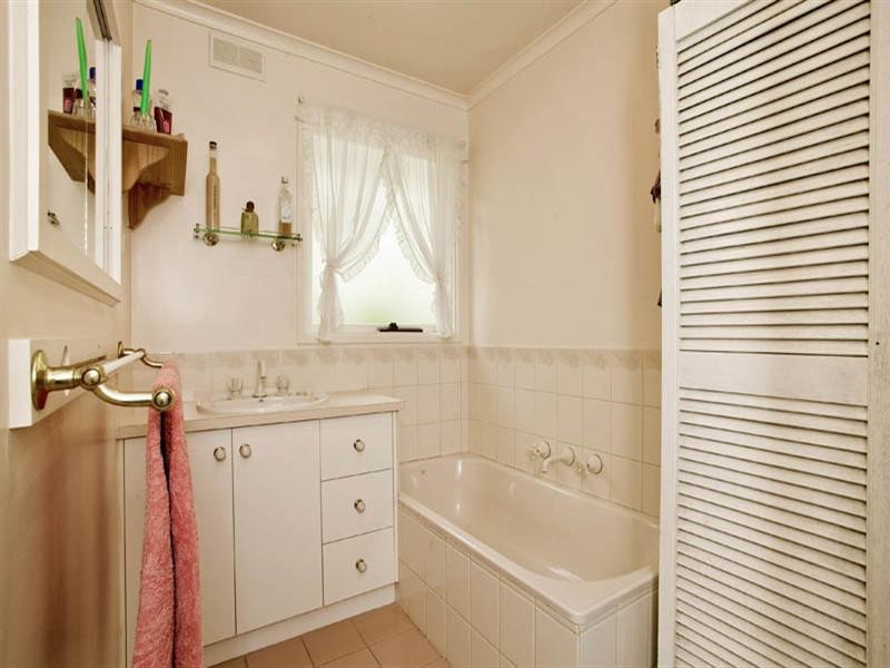 22 Sheeran Crescent, Lara VIC 3212