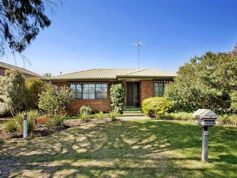 36 Benjamin Drive, Lara VIC 3212