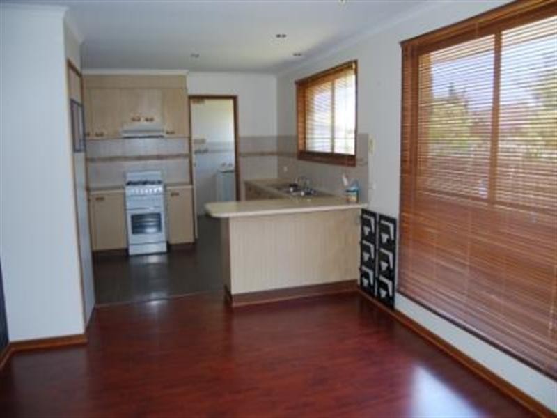 2/174 Purnell Road, Corio VIC 3214