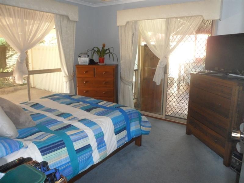 38 Cameron Crescent, Lara VIC 3212
