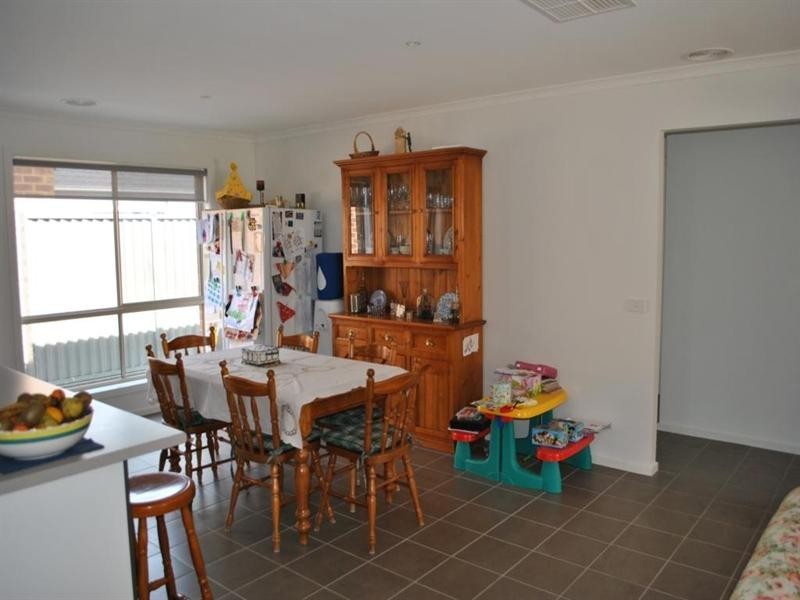 27 Springwater Drive, Lara VIC 3212