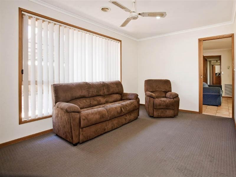 32 Henderson Drive, Lara VIC 3212