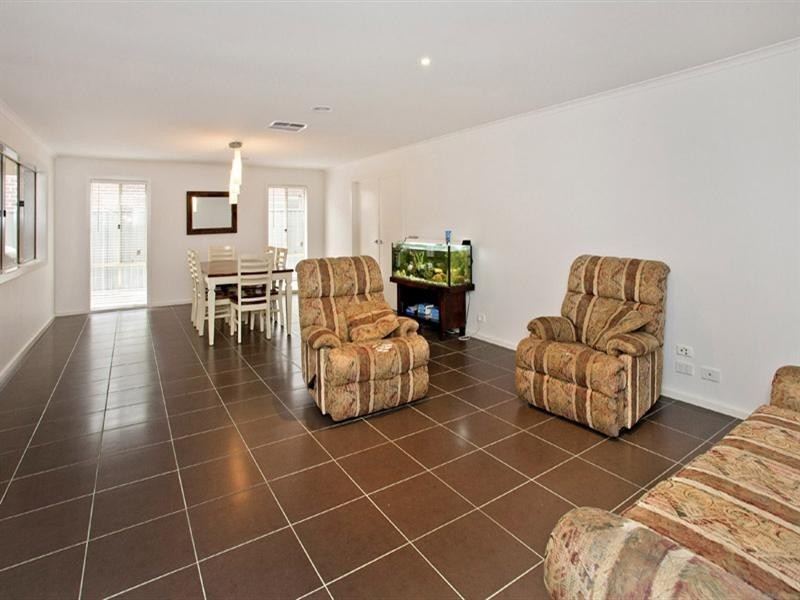 22 Springwater Drive, Lara VIC 3212