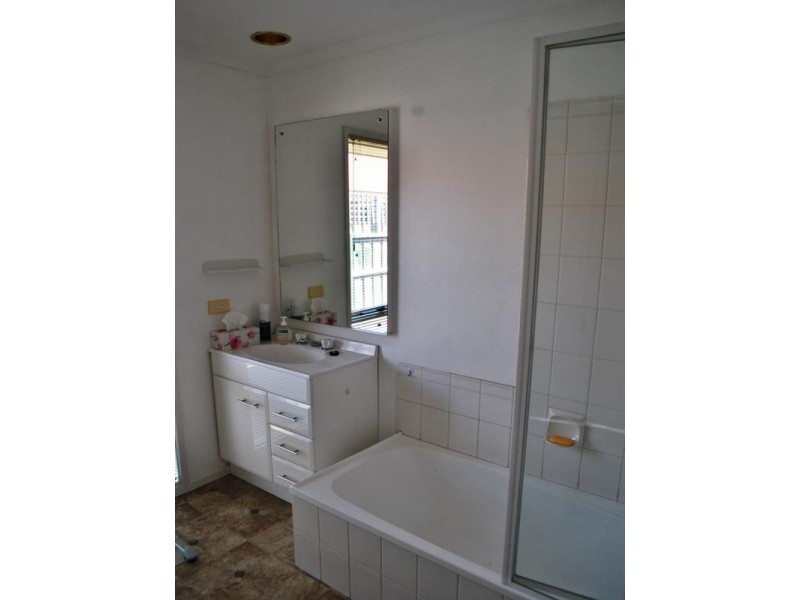 3 Kantara Crescent, Lara VIC 3212