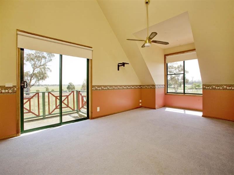500 Forest Road North, Lara VIC 3212