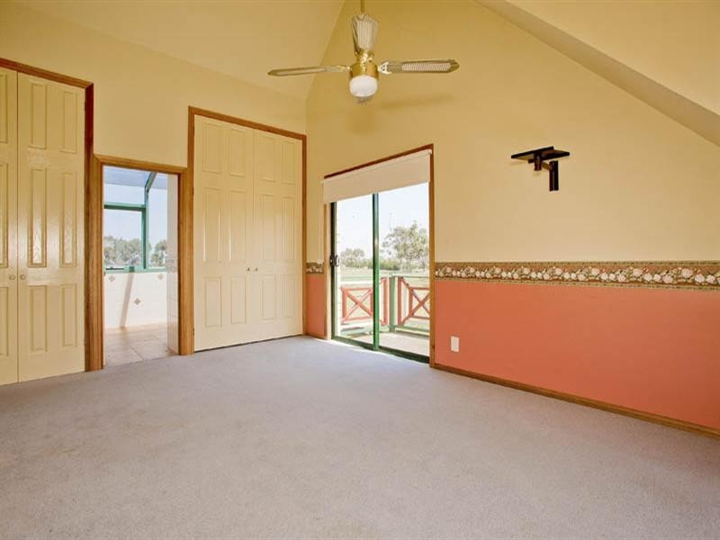 500 Forest Road North, Lara VIC 3212