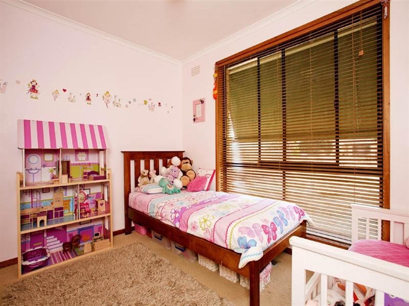 16 Swan Street, Lara VIC 3212