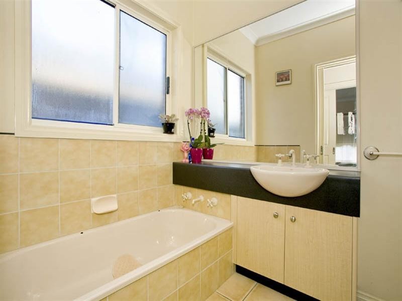 1 Victor Place, Lara VIC 3212