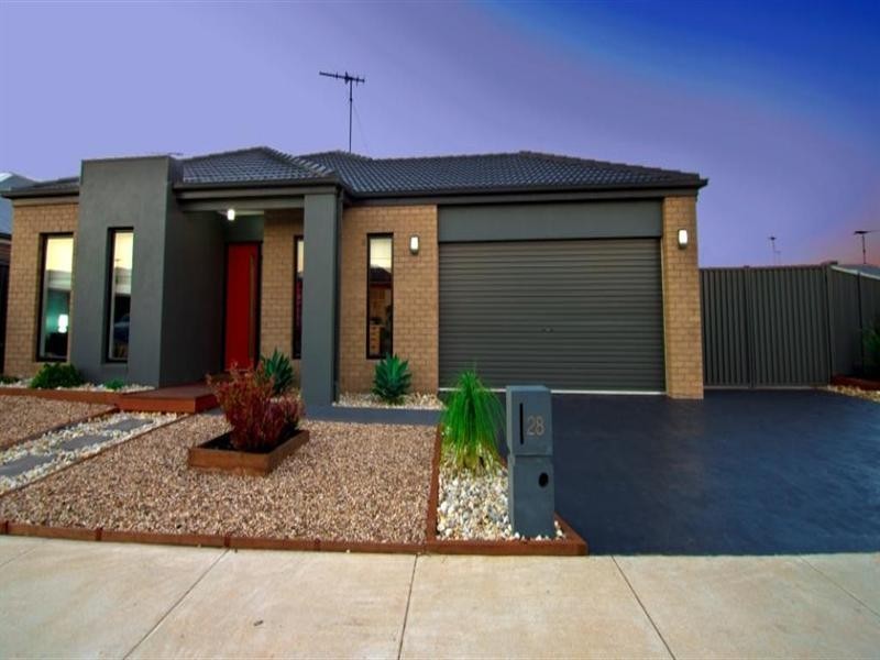 28 Moorhen Drive, Lara VIC 3212