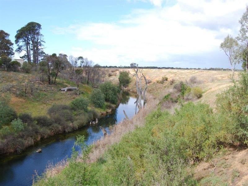 895 Princess Highway, Lara VIC 3212