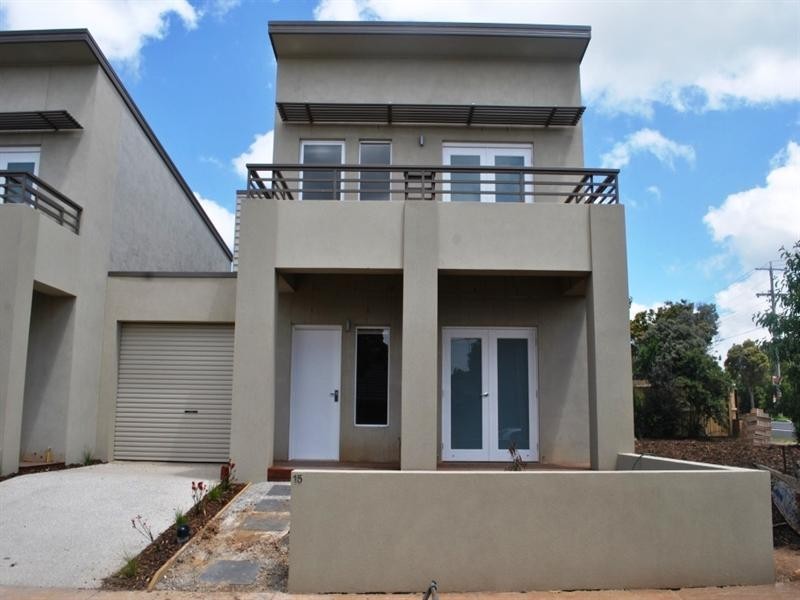 15 Roberts Road, Belmont VIC 3216