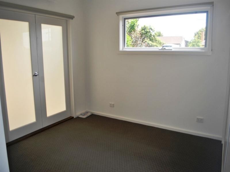 15 Roberts Road, Belmont VIC 3216