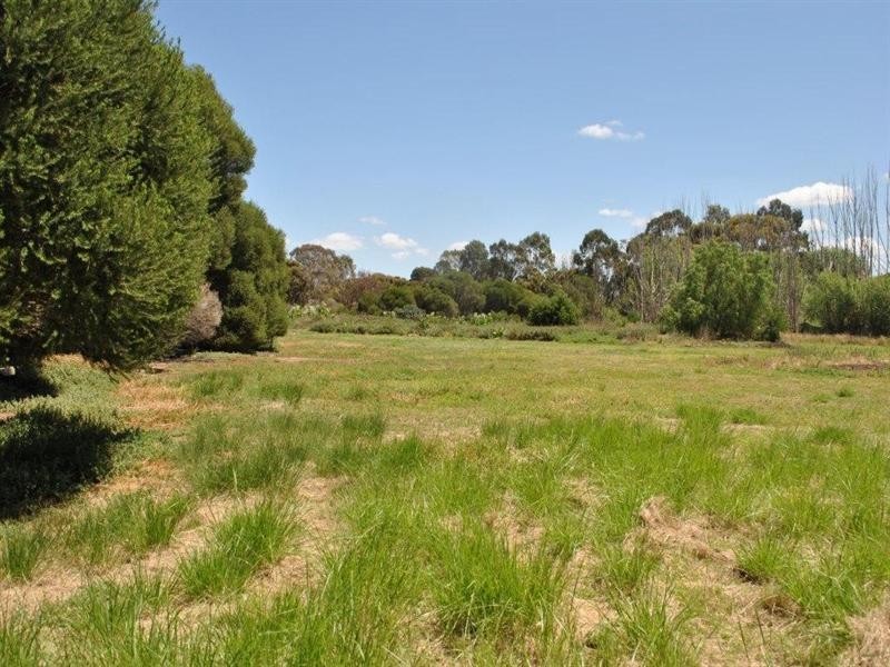 15 Constantine Drive, Lara VIC 3212