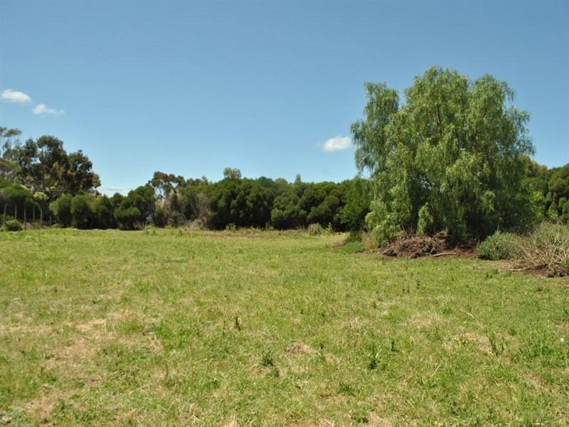 15 Constantine Drive, Lara VIC 3212