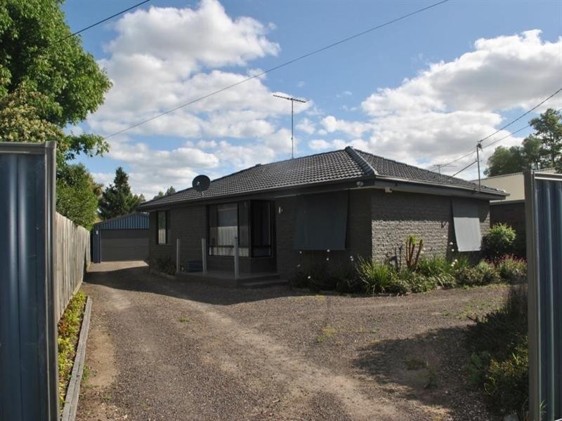 9 Ponds Drive, Lara VIC 3212