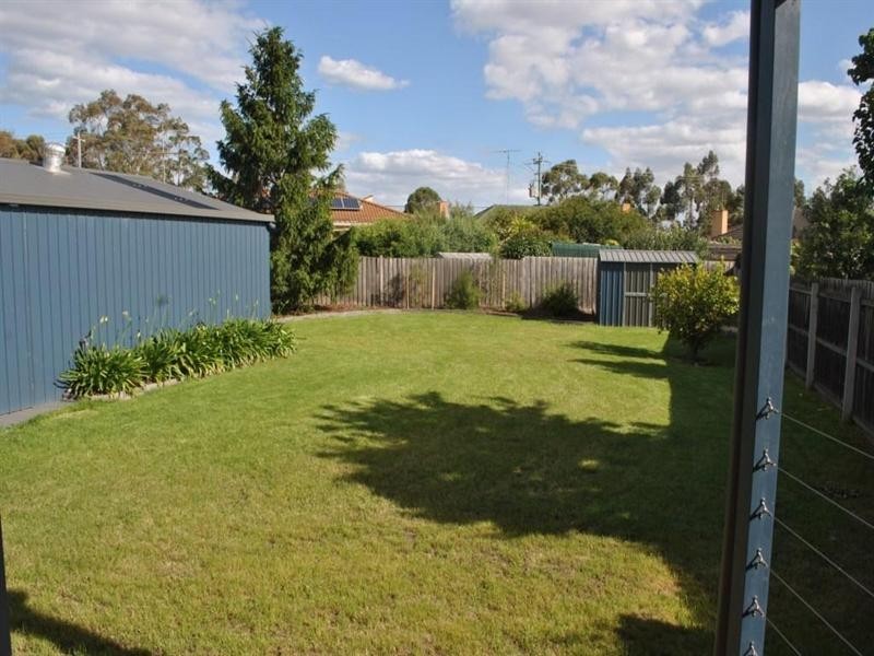 9 Ponds Drive, Lara VIC 3212