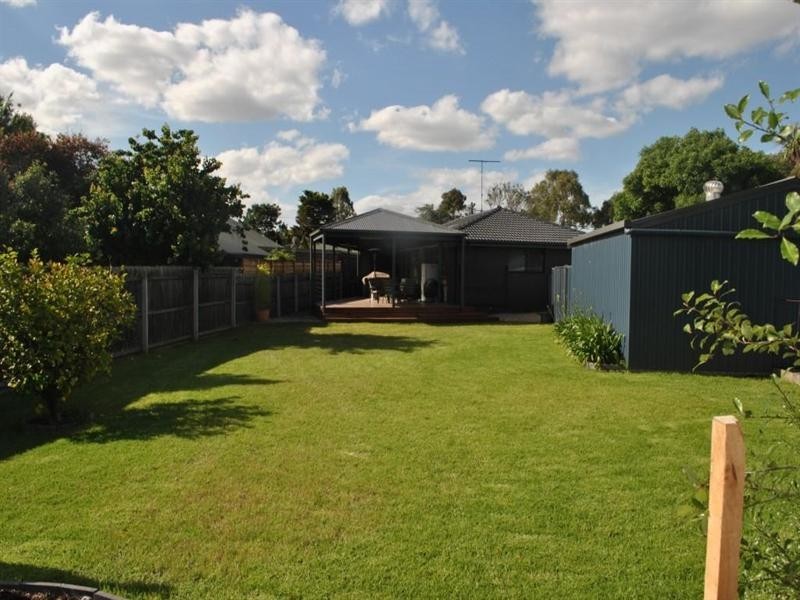 9 Ponds Drive, Lara VIC 3212