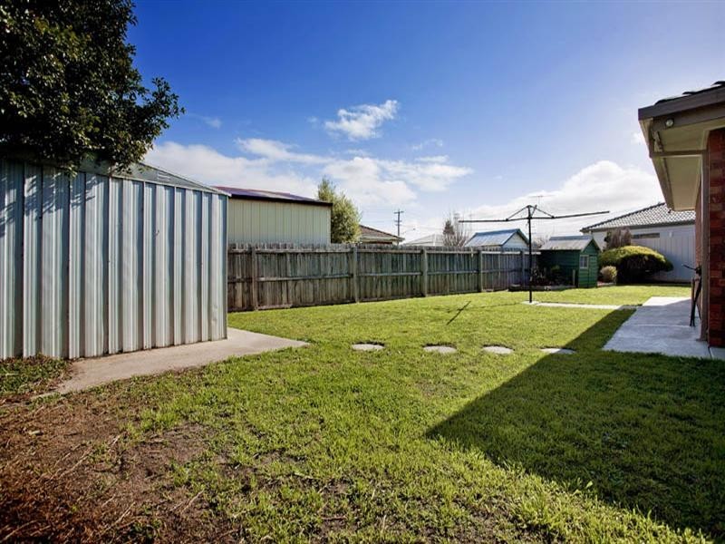 7 Castlemaine Court, Corio VIC 3214