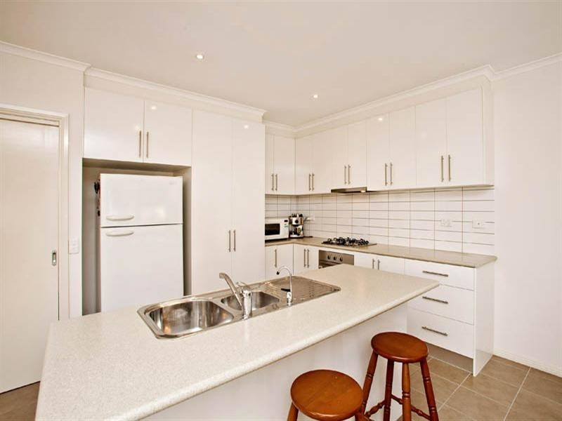 1/8 Looker Street, Lara VIC 3212