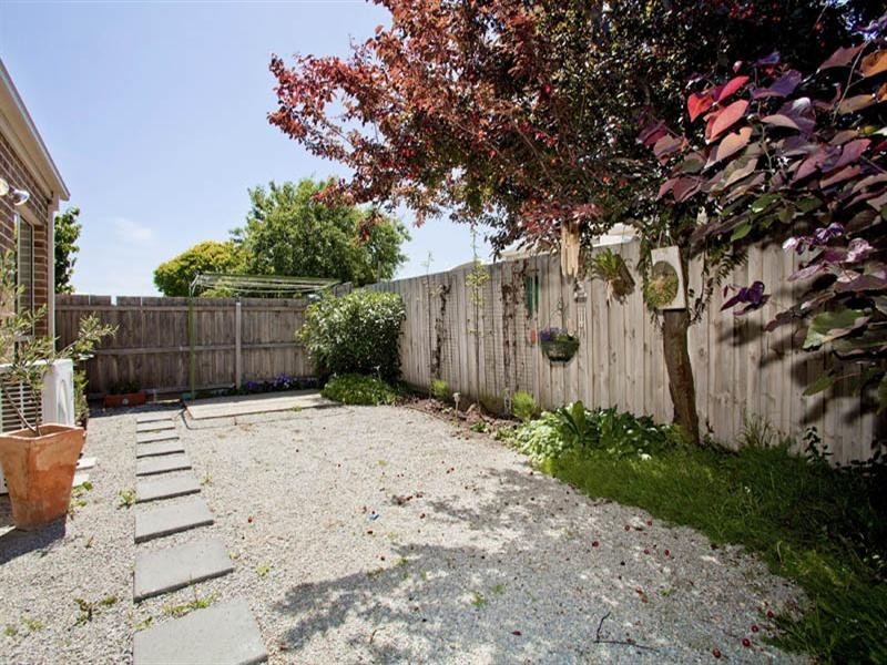 1/8 Looker Street, Lara VIC 3212