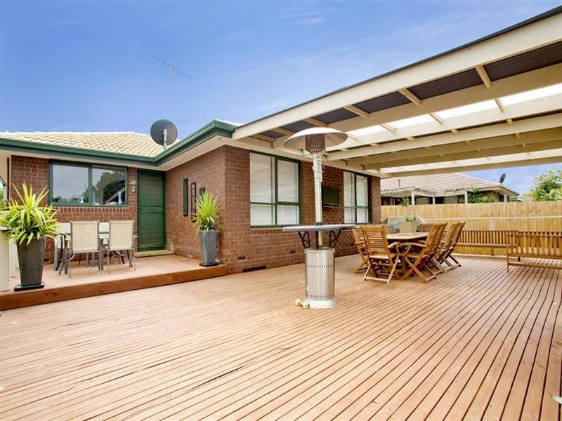 24 Sheeran Crescent, Lara VIC 3212