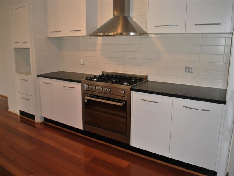 6 Hipwell Court, Lovely Banks VIC 3221