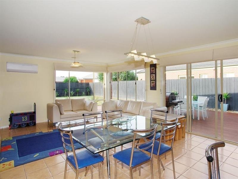 23 Country Gardens Drive, Lara VIC 3212