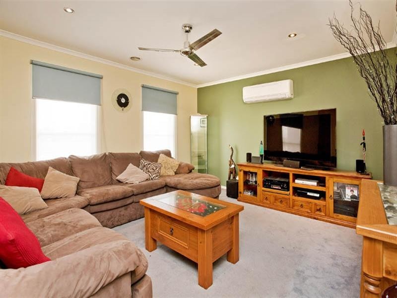 23 Country Gardens Drive, Lara VIC 3212