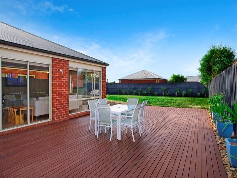 23 Country Gardens Drive, Lara VIC 3212