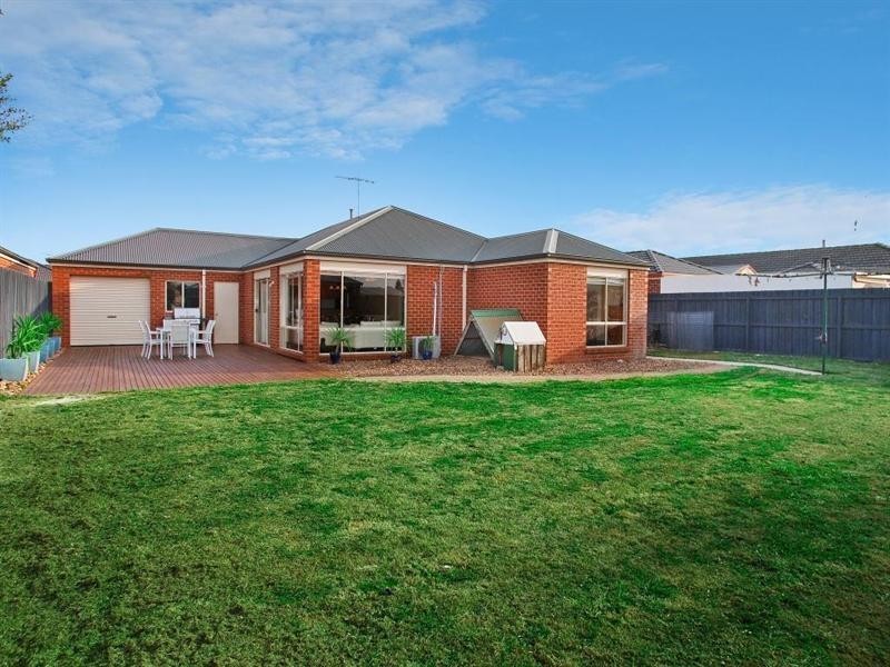 23 Country Gardens Drive, Lara VIC 3212