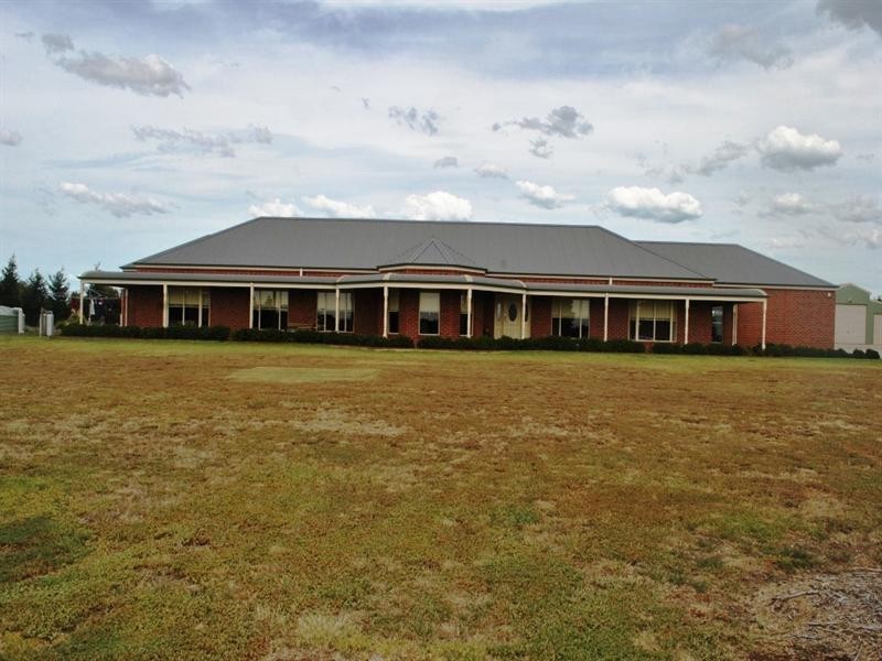 250 Emmerson Road, Lovely Banks VIC 3221