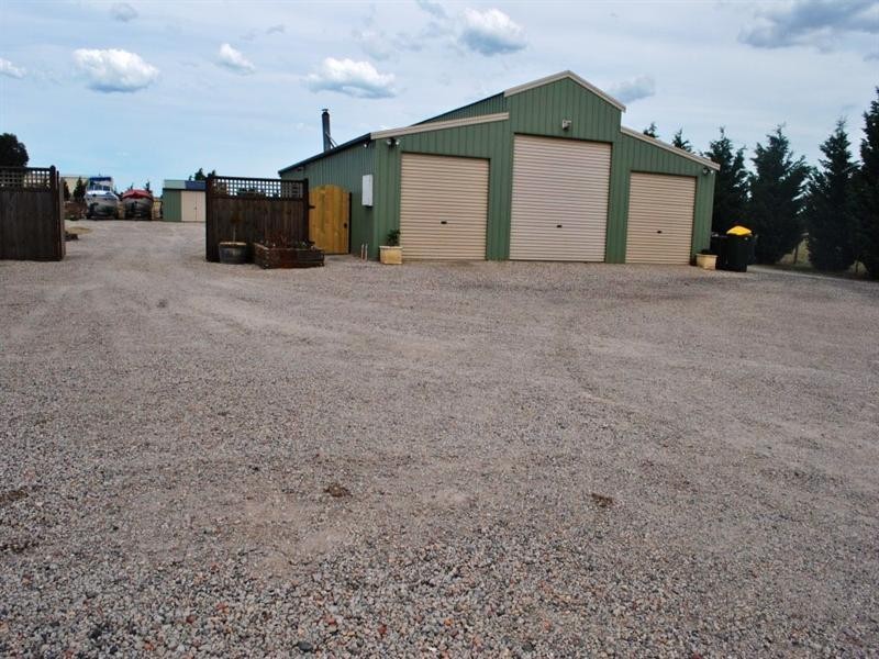 250 Emmerson Road, Lovely Banks VIC 3221