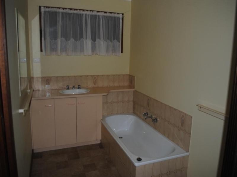 4 Carapunga Court, Corio VIC 3214