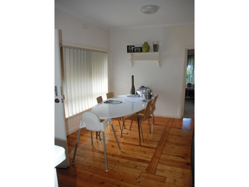 18 Sycamore Street, Hamlyn Heights VIC 3215