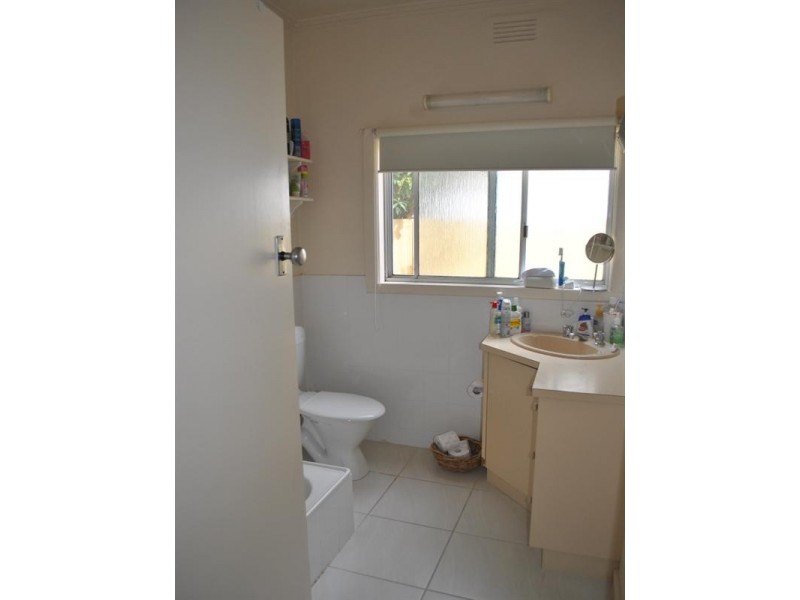 18 Sycamore Street, Hamlyn Heights VIC 3215